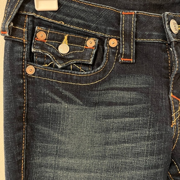 True Religion Woman’s Boot Cut/Low Rise Jeans - Picture 2 of 11
